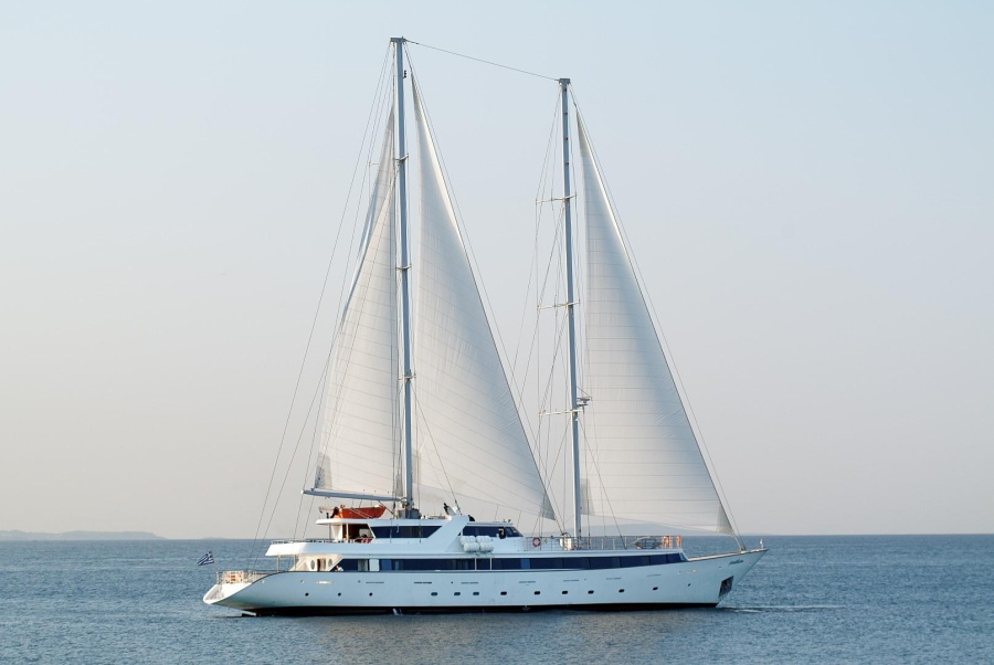 Photo #1 - Motor sailer (Panorama II) in harbor - 3109