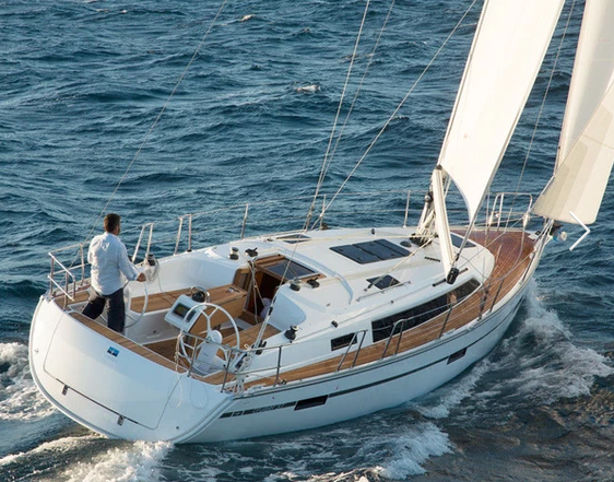 Photo #1 - Bavaria 37 (ALAIA II) en Hyeres Marina - 3160
