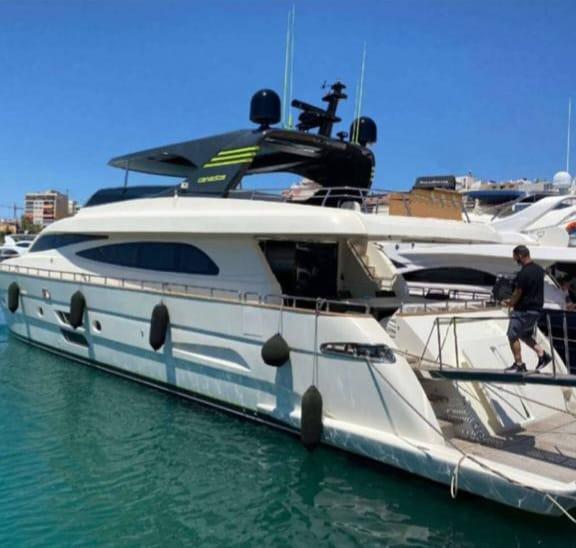 Photo #1 - Motor boat Canados 86 (Motoryacht Caann) en  - 3202