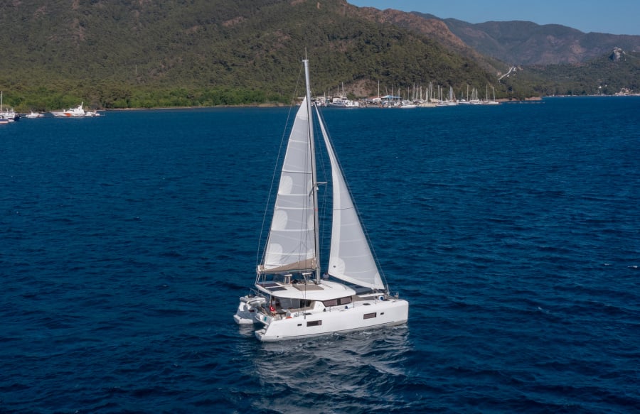 Photo #1 - Lagoon 42 (Liquid Asset) in Netsel Marina - 3354