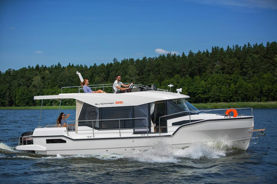 Photo #1 - Sun Camper 35 (Sun) in Casier marina - 3394