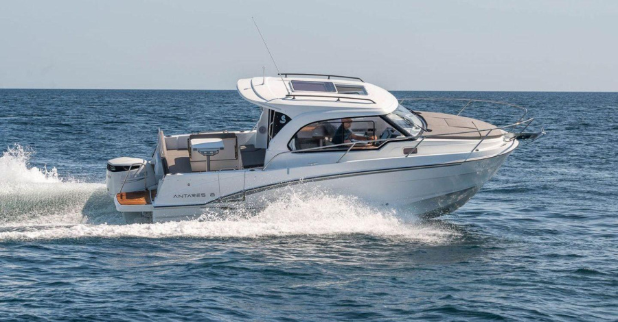 Photo #1 - BENETEAU ANTARES 8 (BENETEAU ANTARES 8) en Port de l'Amirauté - 3521