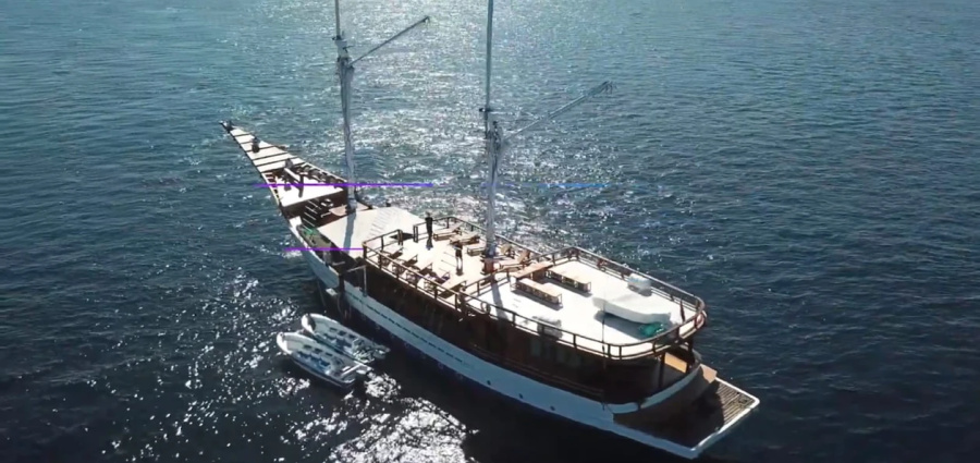 Photo #1 - Pinisi (Dancing Wind) in Harbour - 3556