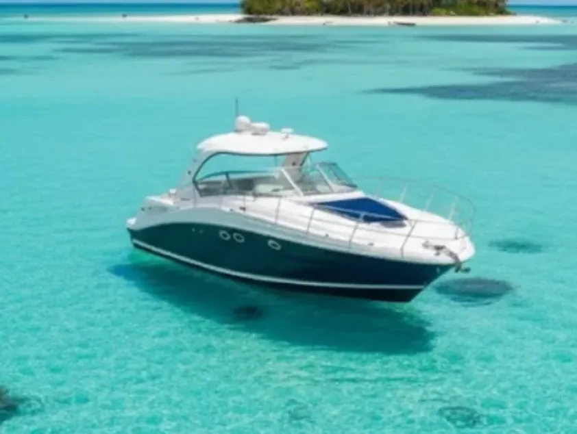 Photo #1 - Sundancer 420 (46ft SeaRay | Grand Admiral) in Key West Near 951 Caroline Street Key West, Florida, 33040 United States - 66125