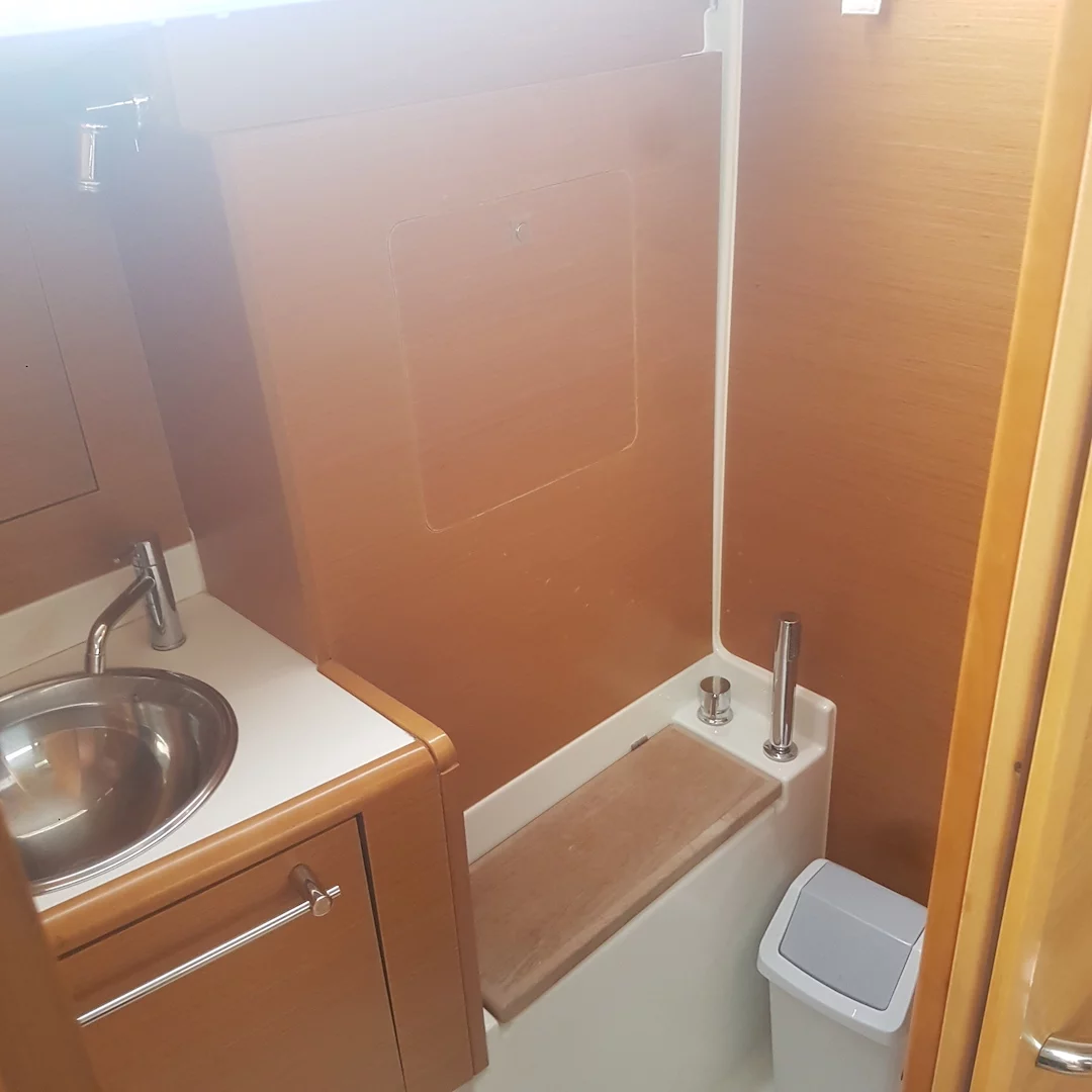 Sun Odyssey 439 (Victoria of Sweden)  - 5