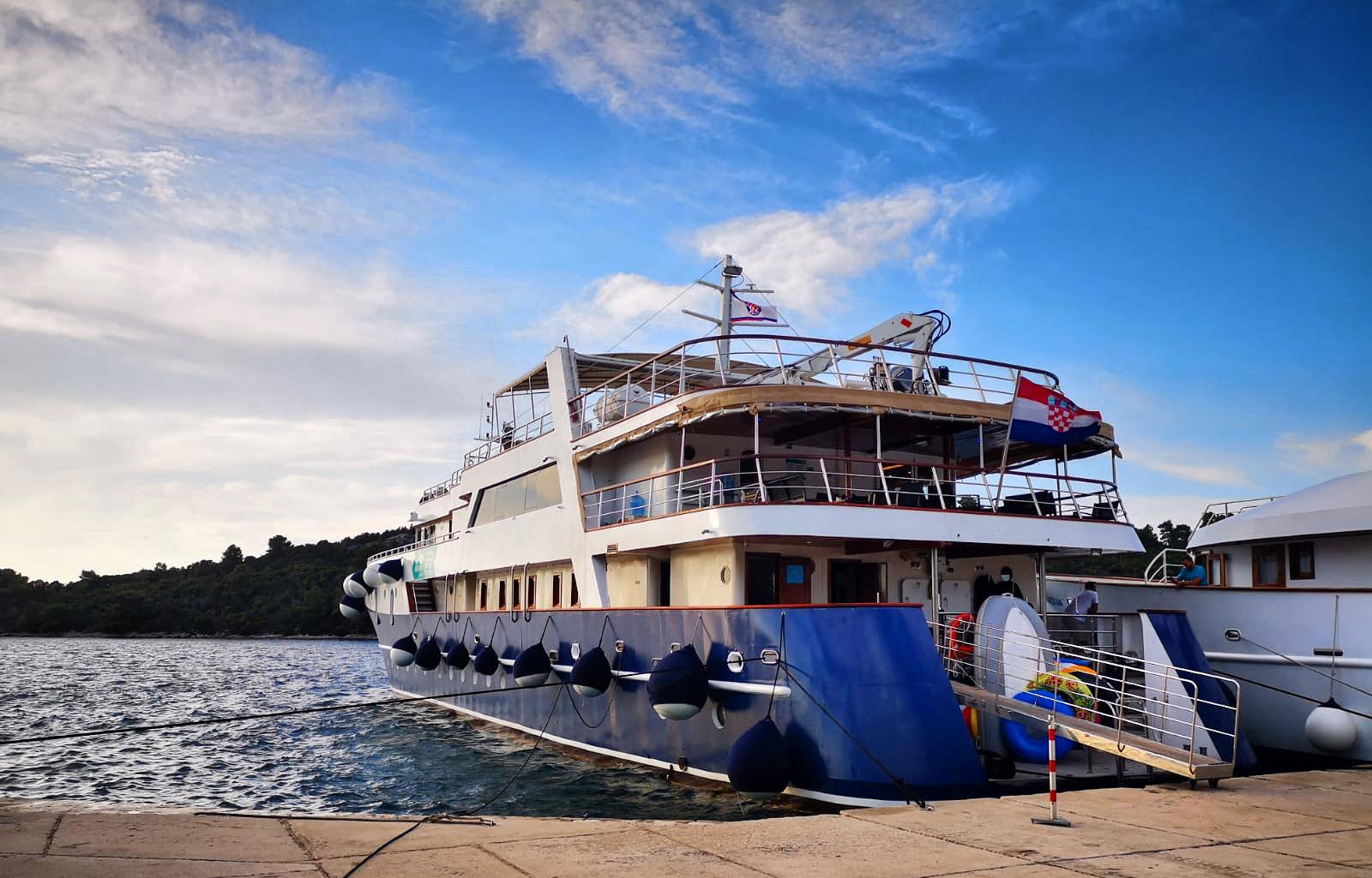Photo #13 - Small cruise ship (Lupus Mare) in Split - 2930