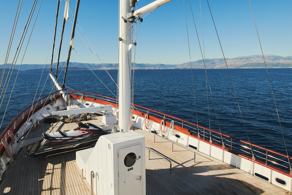 Photo #10 - Small cruise ship (Corsario) in Split - 2931
