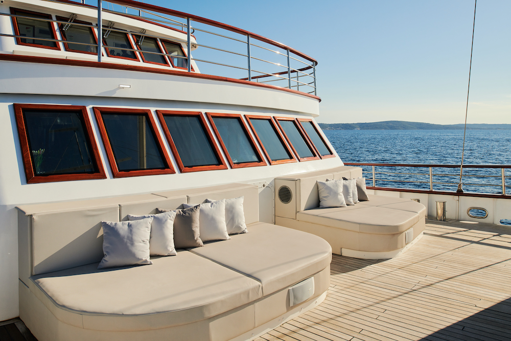 Photo #12 - Small cruise ship (Corsario) in Split - 2931