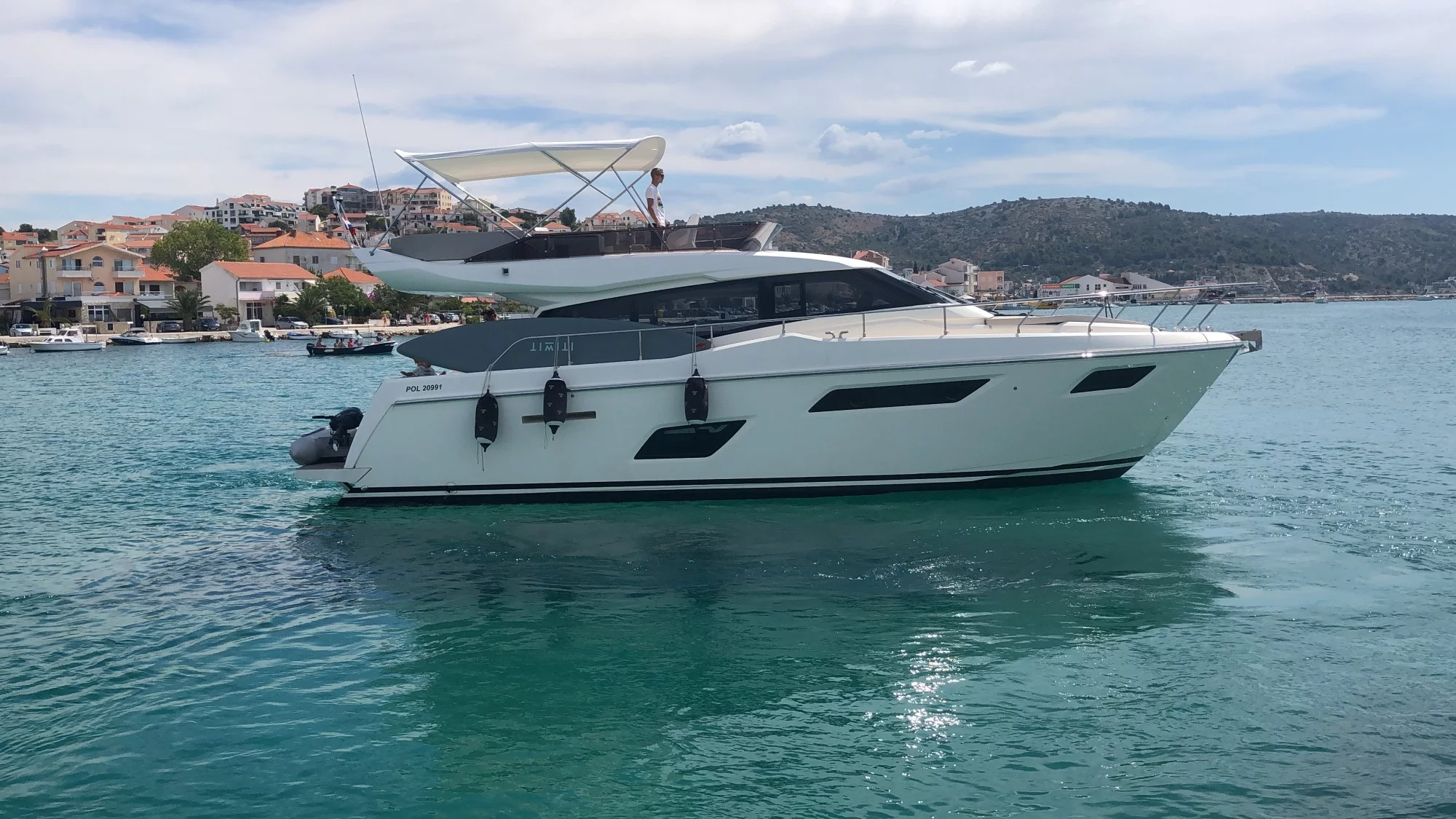 Ferretti 450 (Silver)  - 4