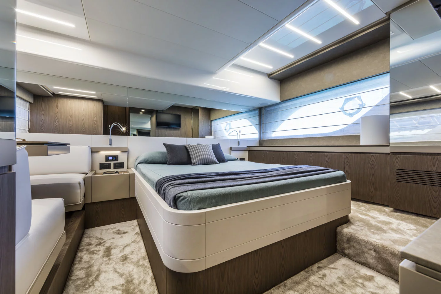 Ferretti 550 (Roch Antonio)  - 19