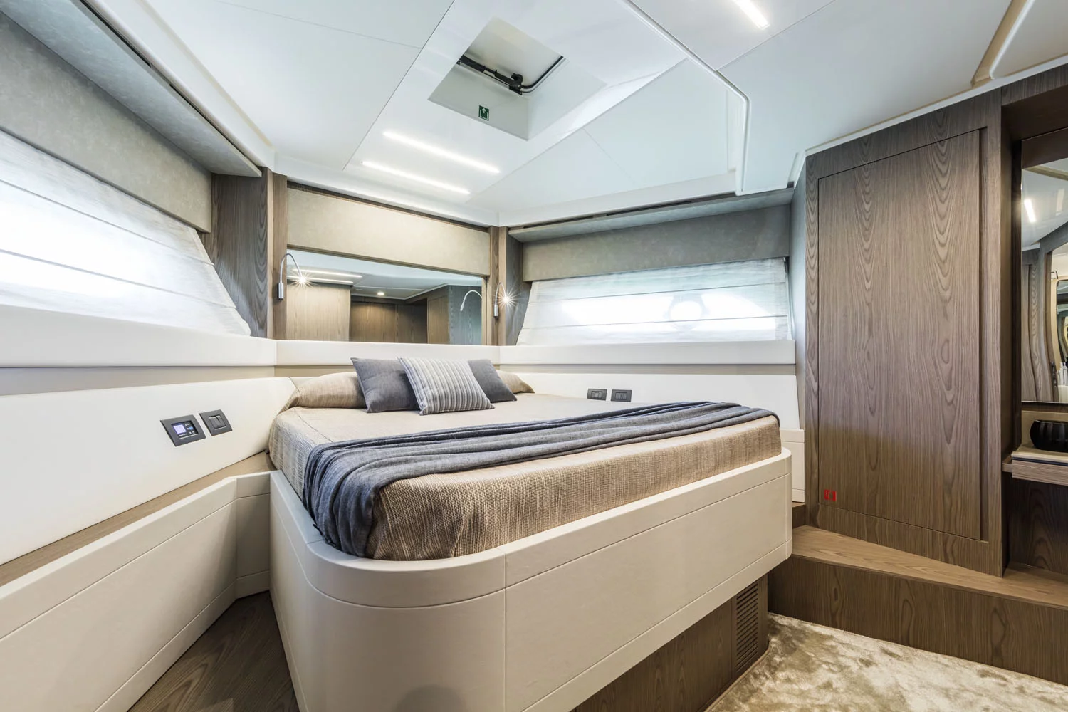 Ferretti 550 (Roch Antonio)  - 21