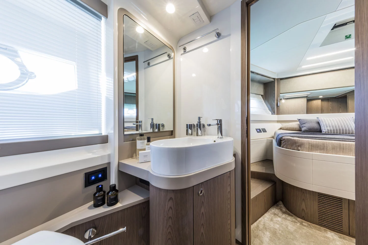 Ferretti 550 (Roch Antonio)  - 22