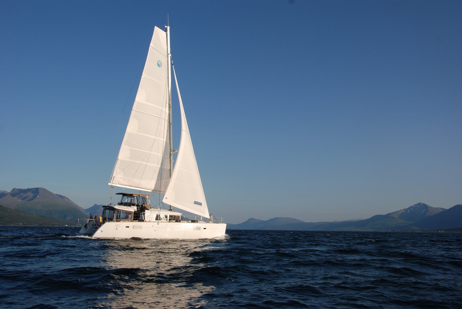 Photo #2 - Lagoon 450 (Arctic Princess) en Tromso - 3003