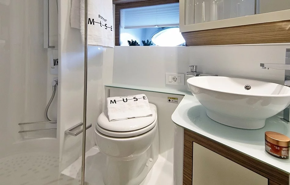 Rodman Muse 44 (Arctic Queen)  - 1