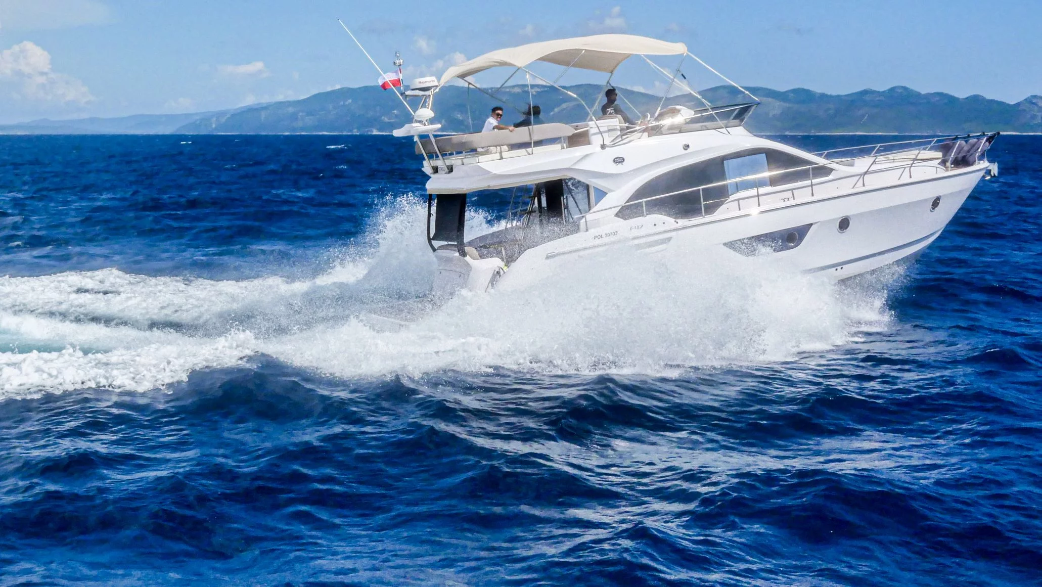 Sessa Flybridge 47 (Star Dust)  - 1