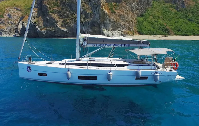 Bavaria 45 (Red Horizon)  - 1