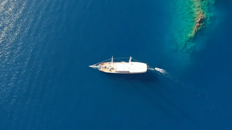 Motor Sailer (Holiday 10)  - 3