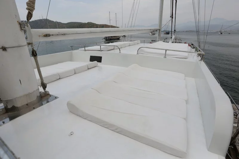 Motor Sailer (Holiday 10)  - 13