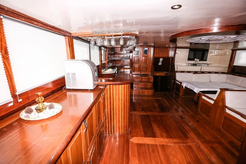 Motor Sailer (Holiday 10)  - 15