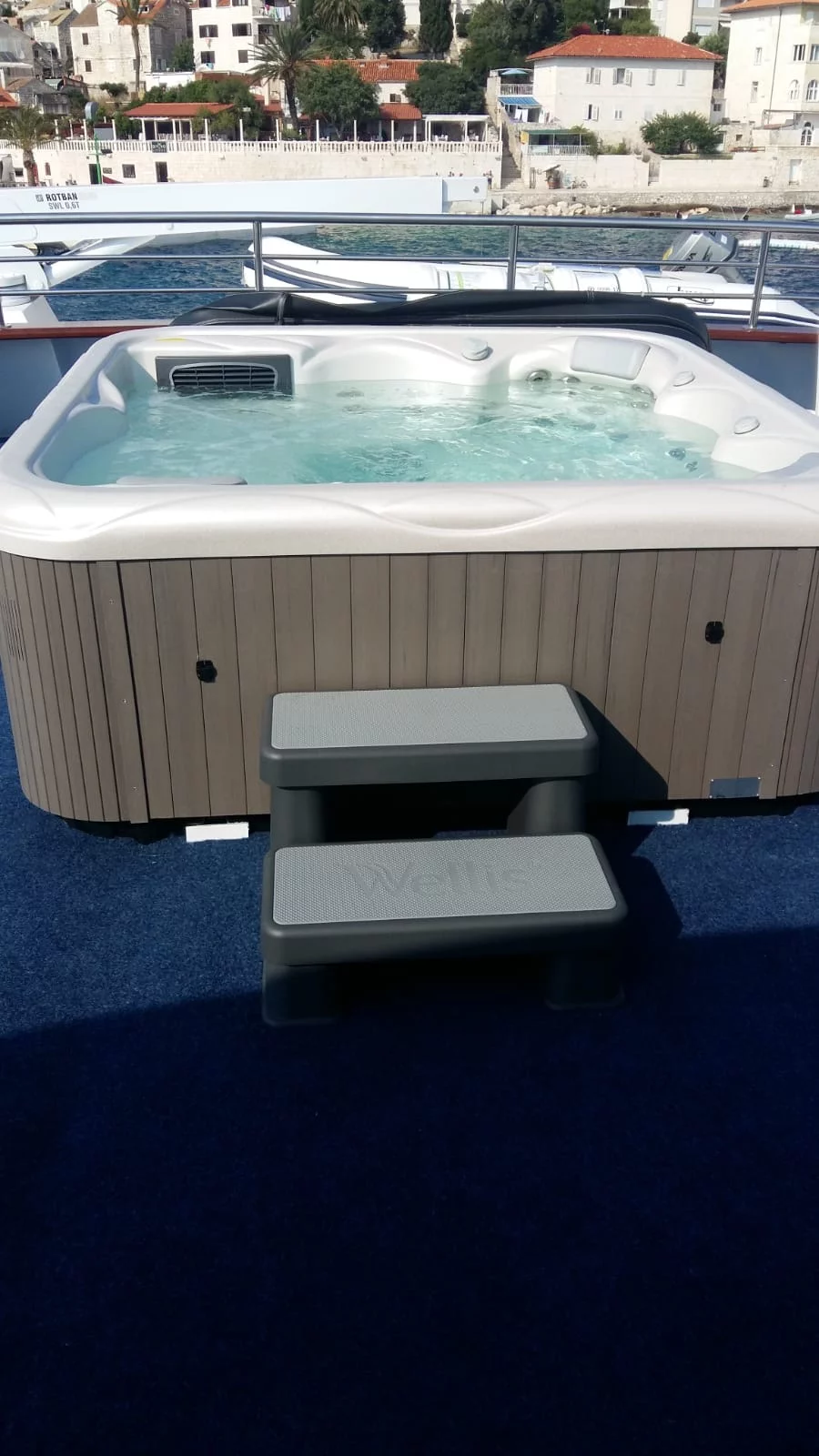 Custom (Luxury Charter Yacht San Aantonio)  - 3