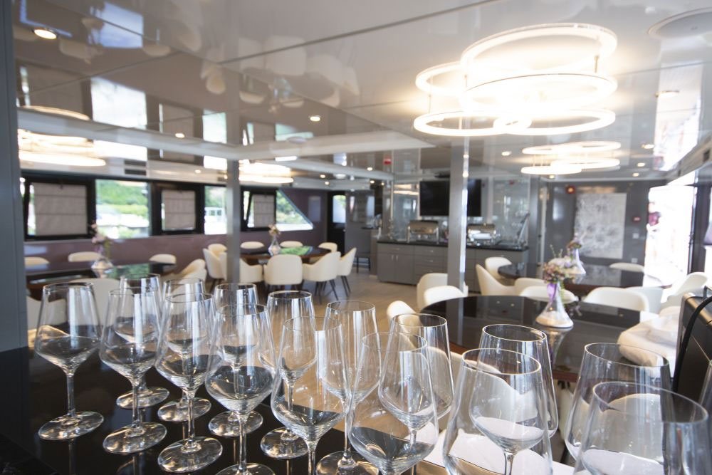 Photo #9 - Custom (Luxury Charter Yacht San Aantonio) in Split - 3064
