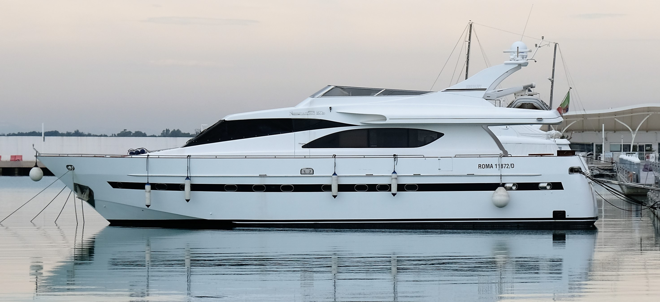 Photo #2 - NAVAR CANTIERI (ABSOLUT) in Venedig - 3087