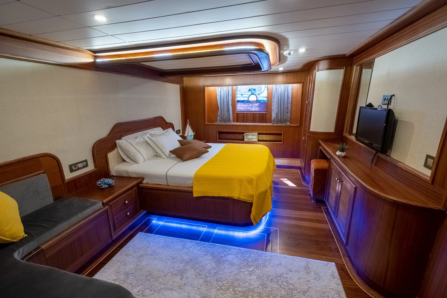 Trawler (COMPASS)  - 17
