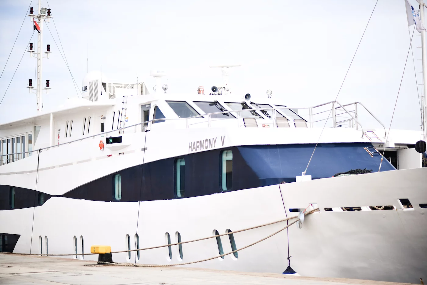 Motor Yacht (Harmony V)  - 1