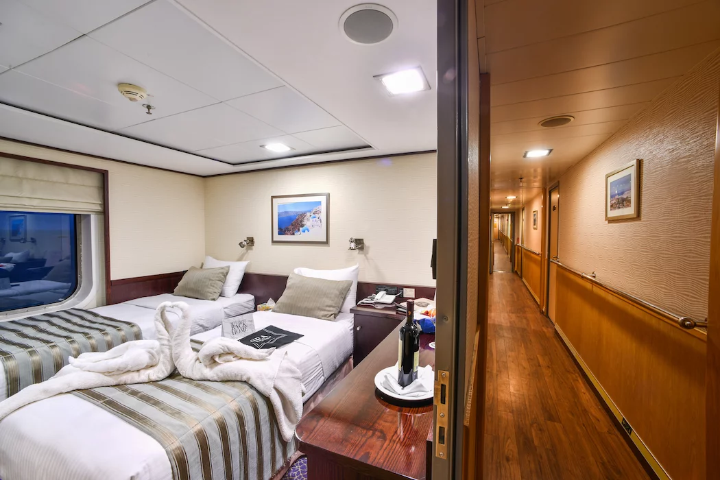 Motor Yacht (Harmony V)  - 2