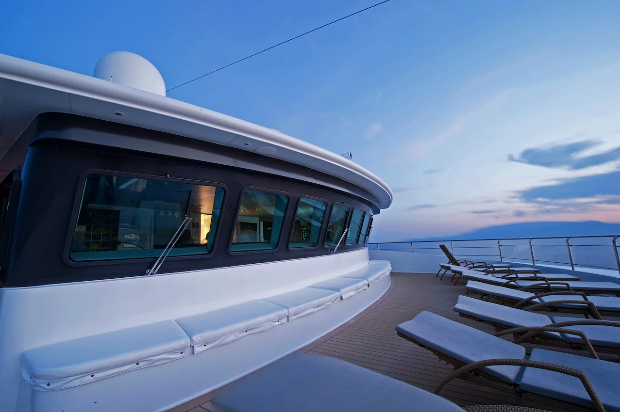 Motor Yacht (Variety Voyager)  - 3
