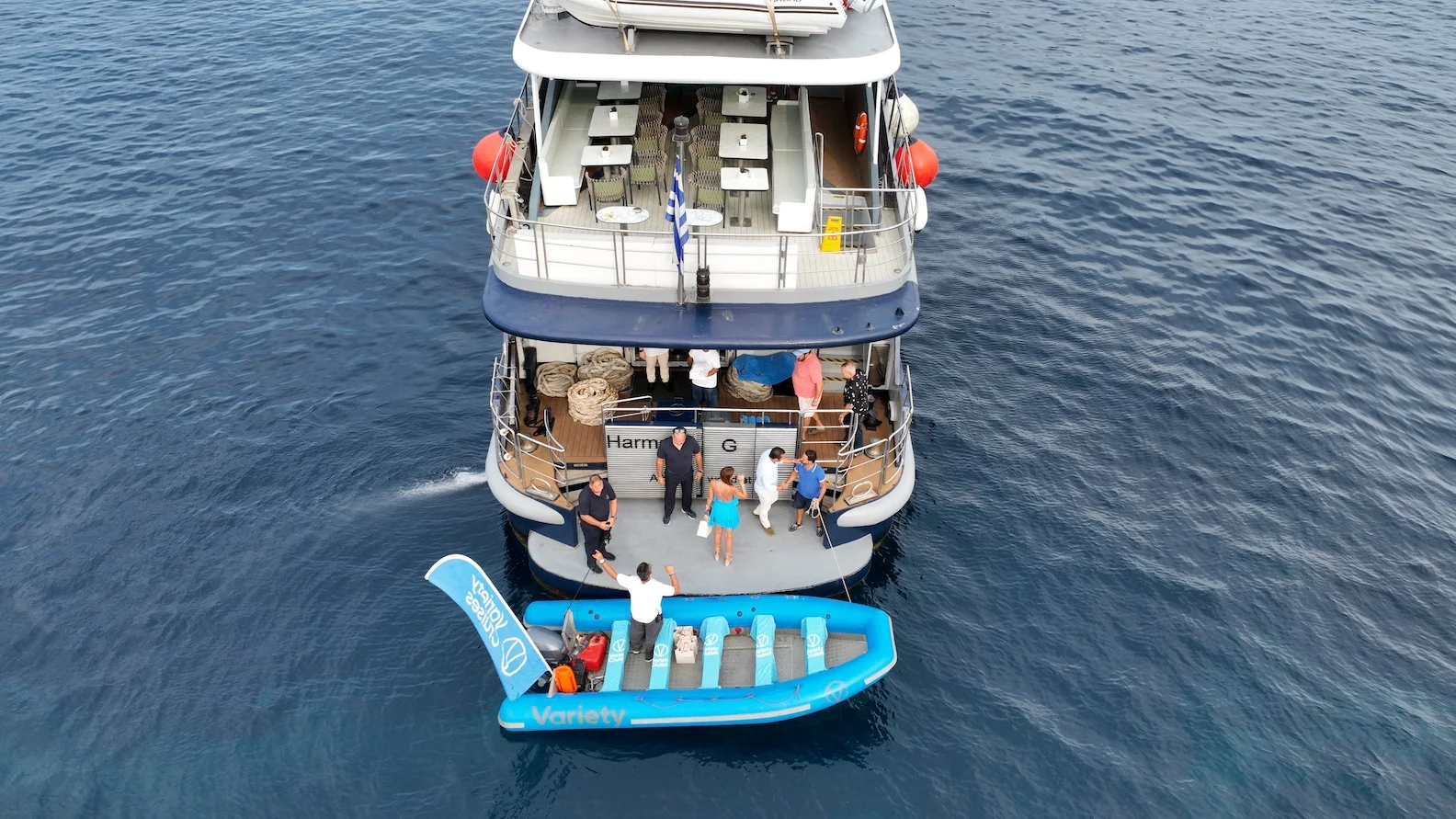 Motor yacht (Harmony G)  - 12