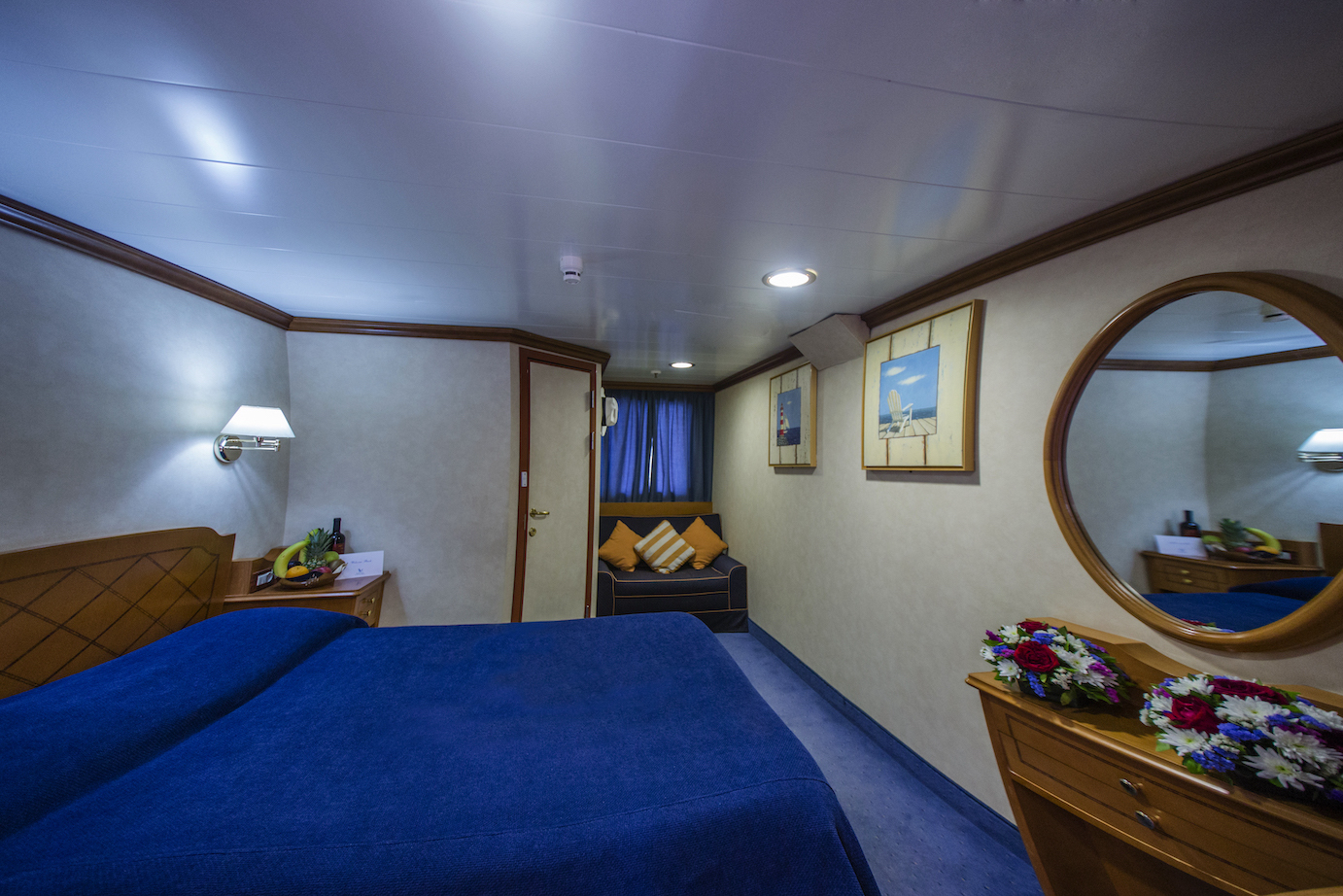 Photo #8 - Motor sailer (Panorama II) in Papeete - 3109