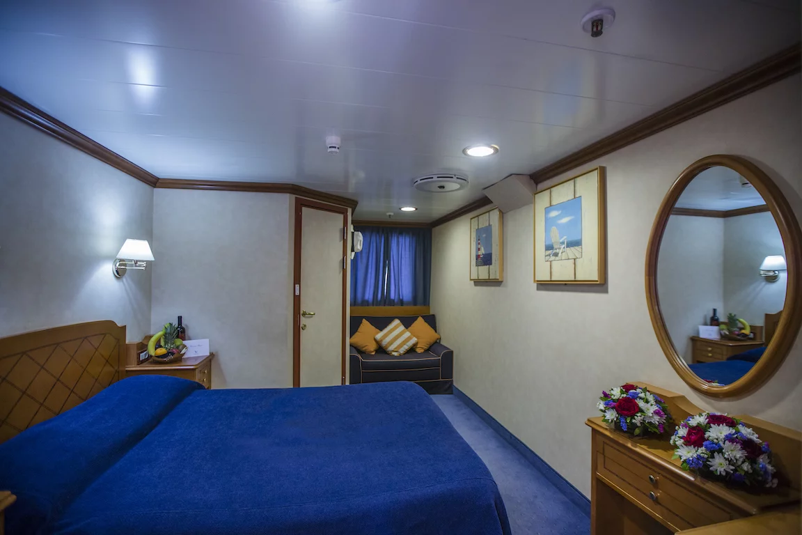 Motor sailer (Panorama II)  - 12