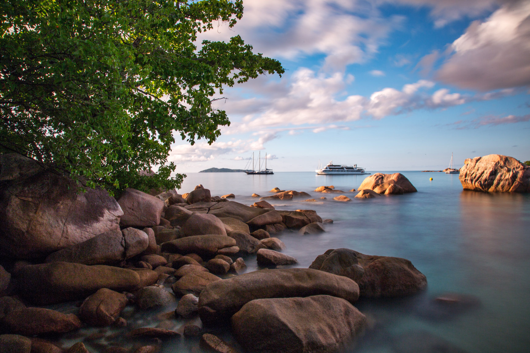 Photo #12 - Power catamaran (Pegasos) en Mahé - 3111
