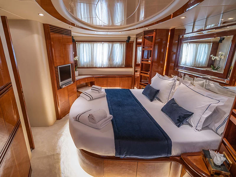 Azimut 74 (Estia Zeus)  - 1