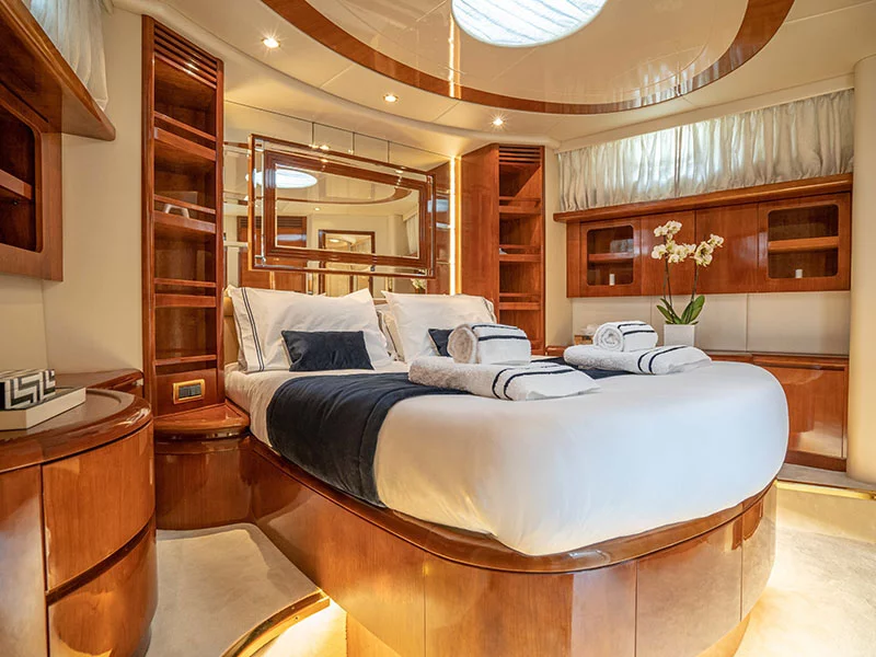 Azimut 74 (Estia Zeus)  - 19