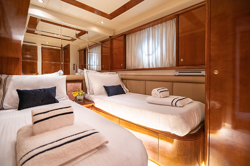Photo #29 - Azimut 74 (Estia Zeus) en Atenas - 3116