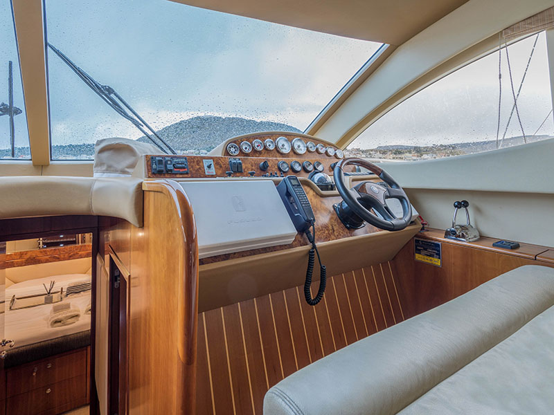 Photo #14 - Majesty 50 (Estia Two) in Atene - 3119