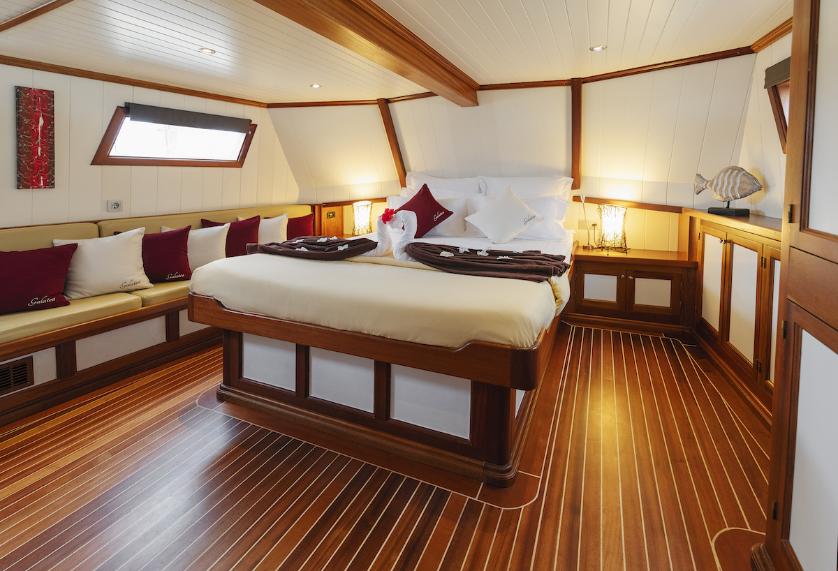 Photo #8 - NetaMarine (Galatea) in Mahe - 3123