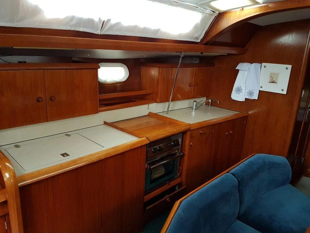 Jeanneau 42 (Santos)  - 1