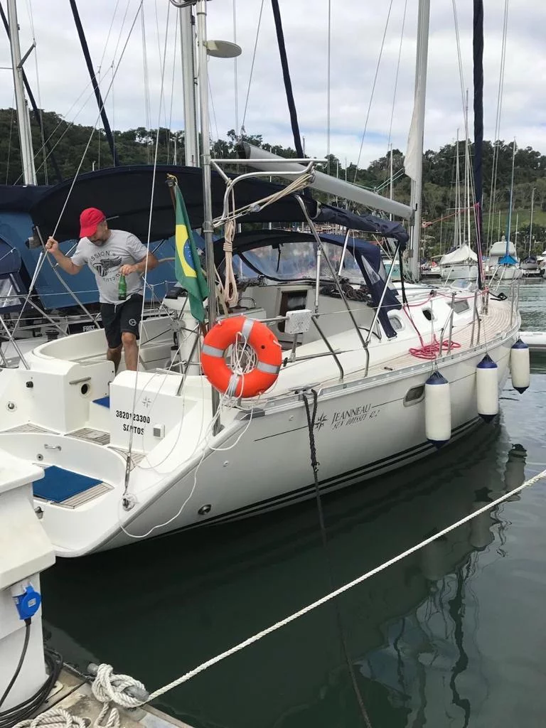 Jeanneau 42 (Santos)  - 0