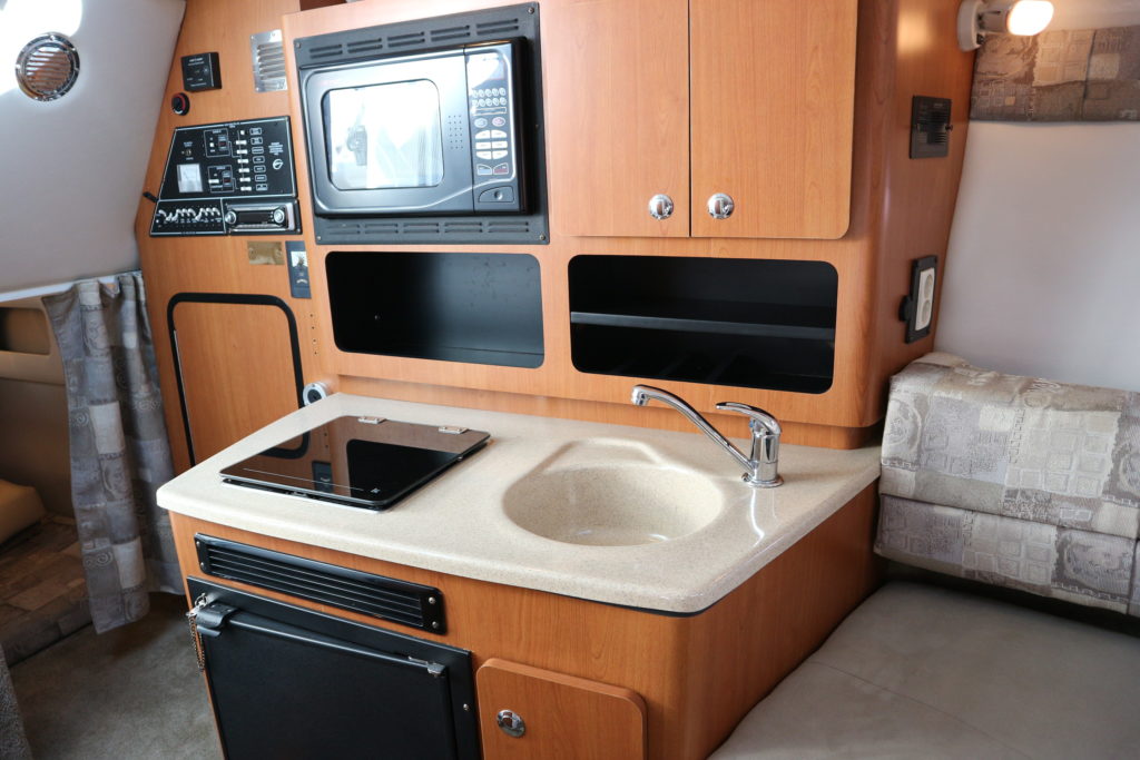 Photo #2 - 270 CR (Crownline 270 CR) in Corfu - 3136
