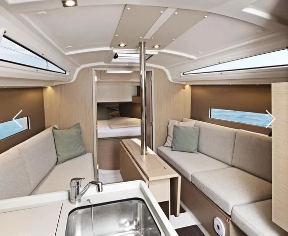 Oceanis 30.1 (Amour)  - 1