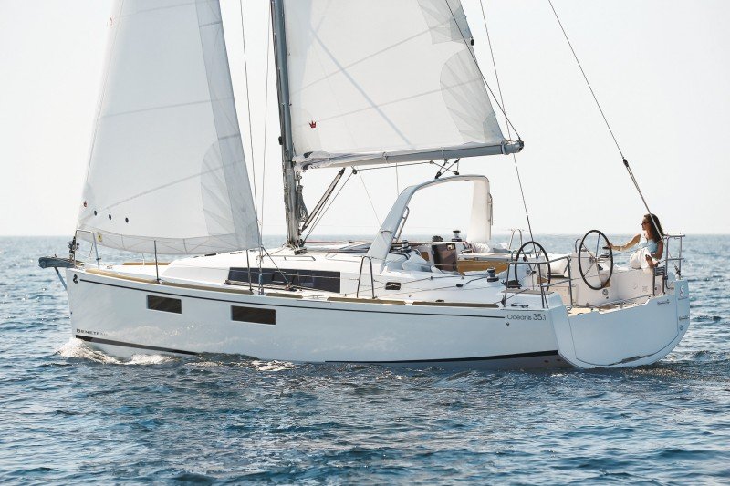 Photo #7 - OCEANIS 35.1 - 2019 (3 Pommes) in Le Marin - 26405