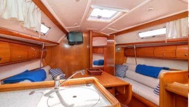 Bavaria Cruiser 32 (Lila)  - 2