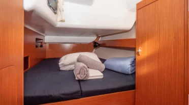 BENETEAU 43.3 (Roualeyn)  - 1