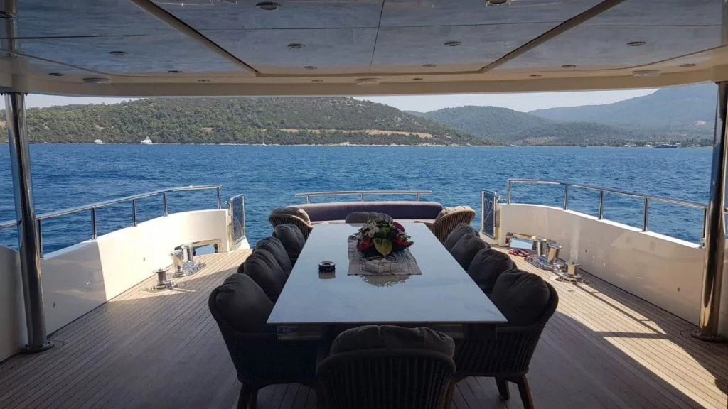 Motorboat Custom Built (Ultra Luxury Motoryacht)  - 9