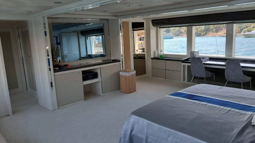 Motorboat Custom Built (Ultra Luxury Motoryacht)  - 18
