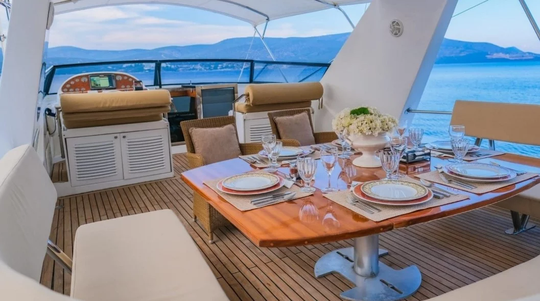 Custom Built Motorboat (Custom Built Motorboat)  - 10