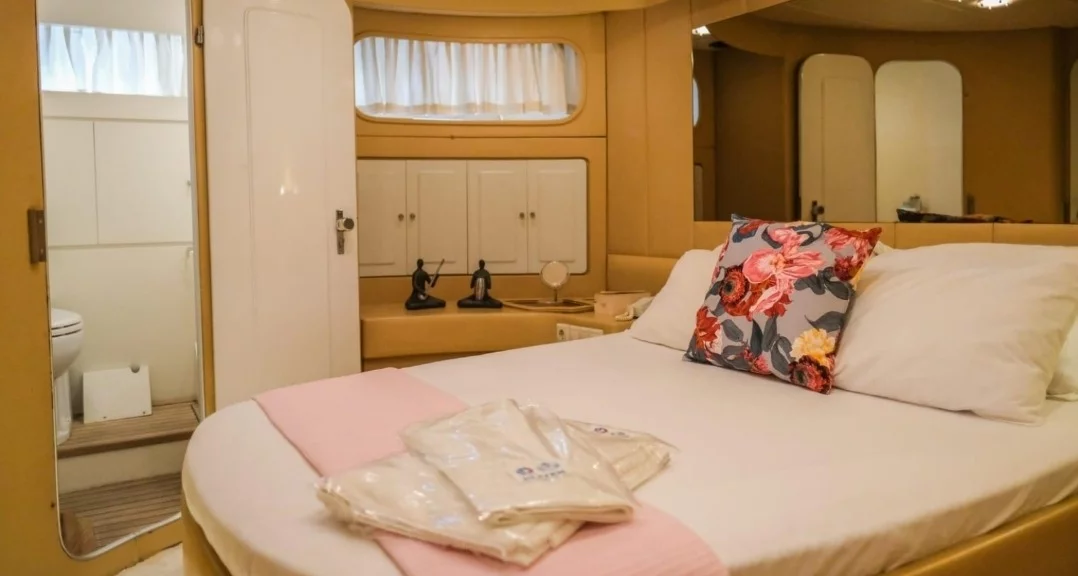 Custom Built Motorboat (Custom Built Motorboat)  - 26